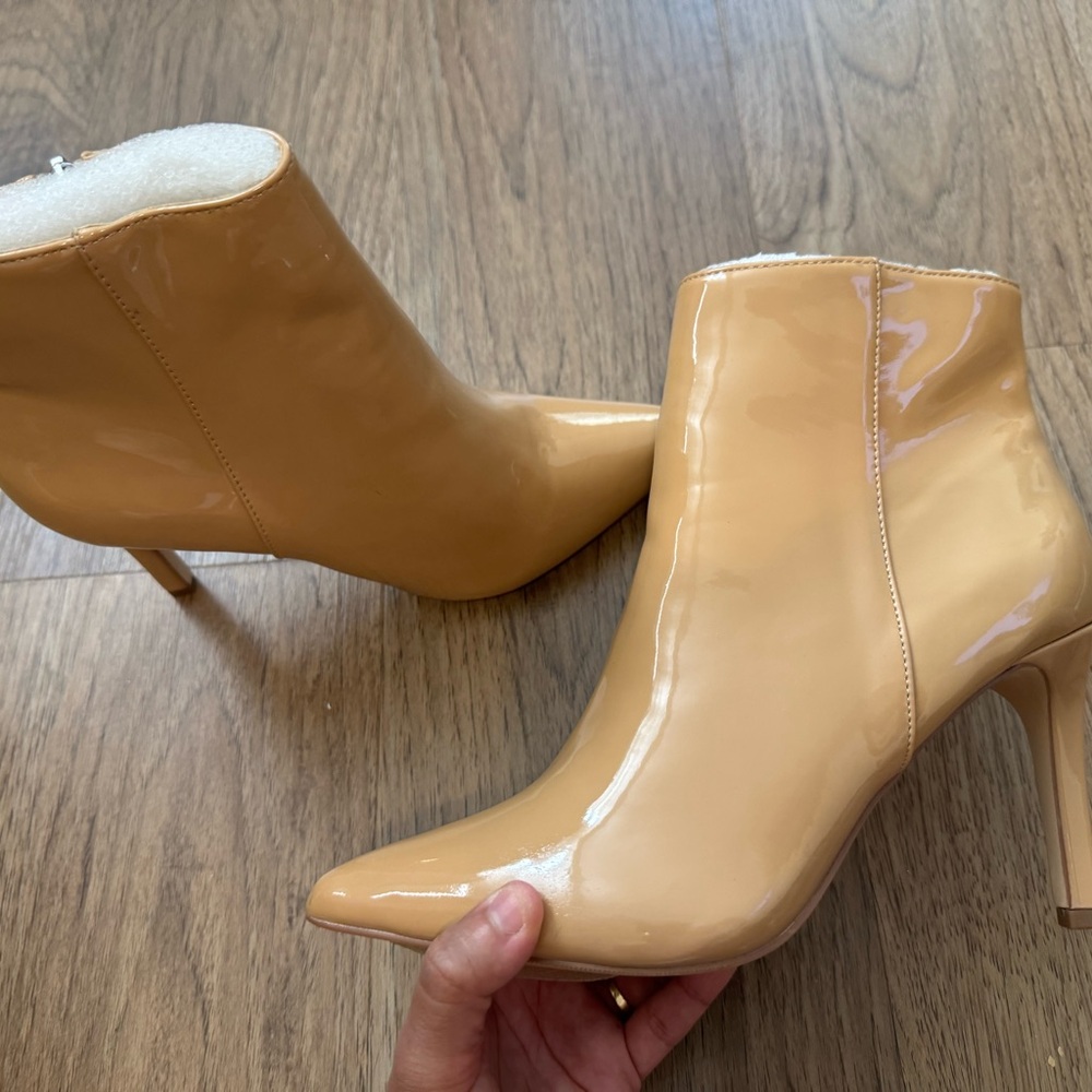 Elegant Tan Ankle Boots